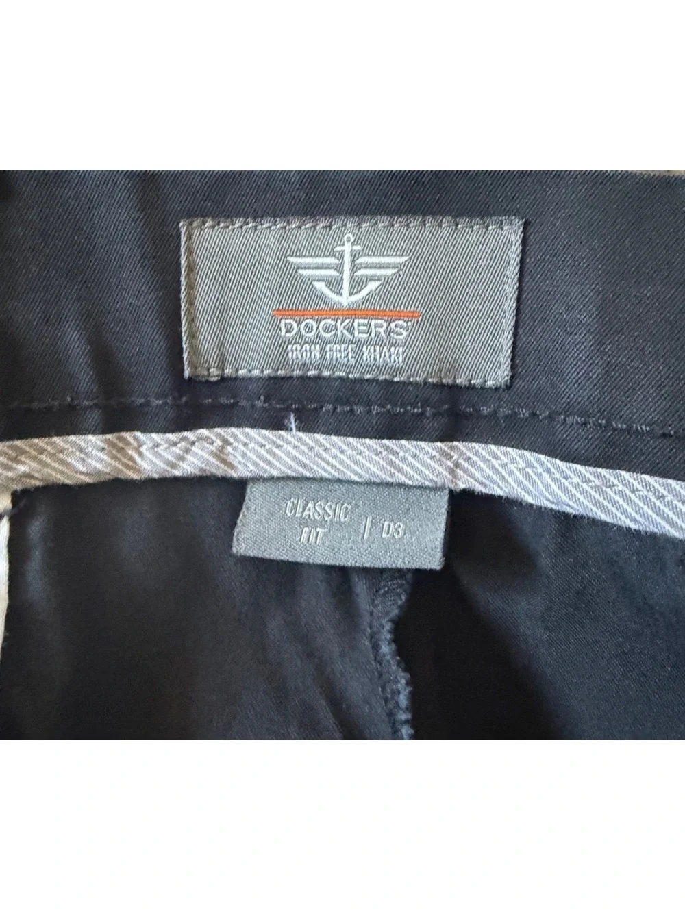 Dockers Men’s Classic Fit 38 Black Dress Pants Business Office Career Trousers